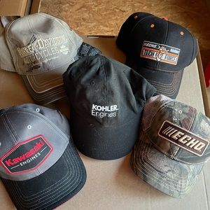 Bundle of 5 hats